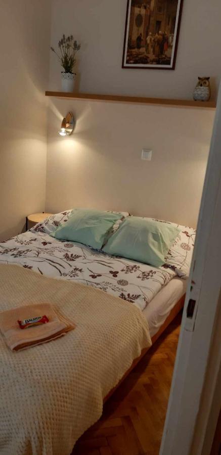 Rosy Apartman Apartment Vonyarcvashegy Exterior foto